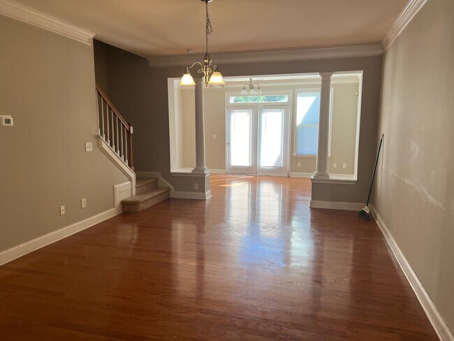Building Photo - 155 Point Comfort Ln