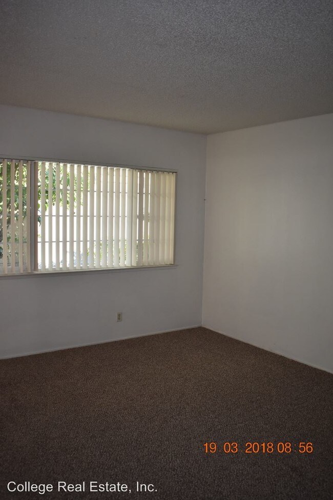 Building Photo - 8905 N El Dorado St