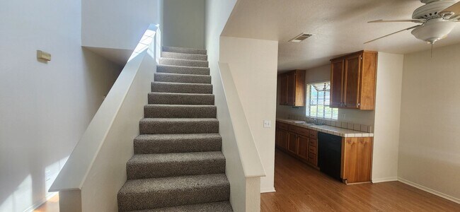 Foto del edificio - Wonderful 3 Bedroom Home in Elk Grove