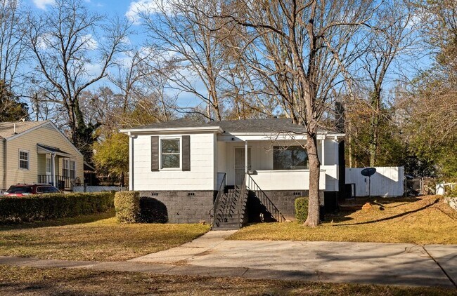 Building Photo - Adorable 3 bed 1 bath home