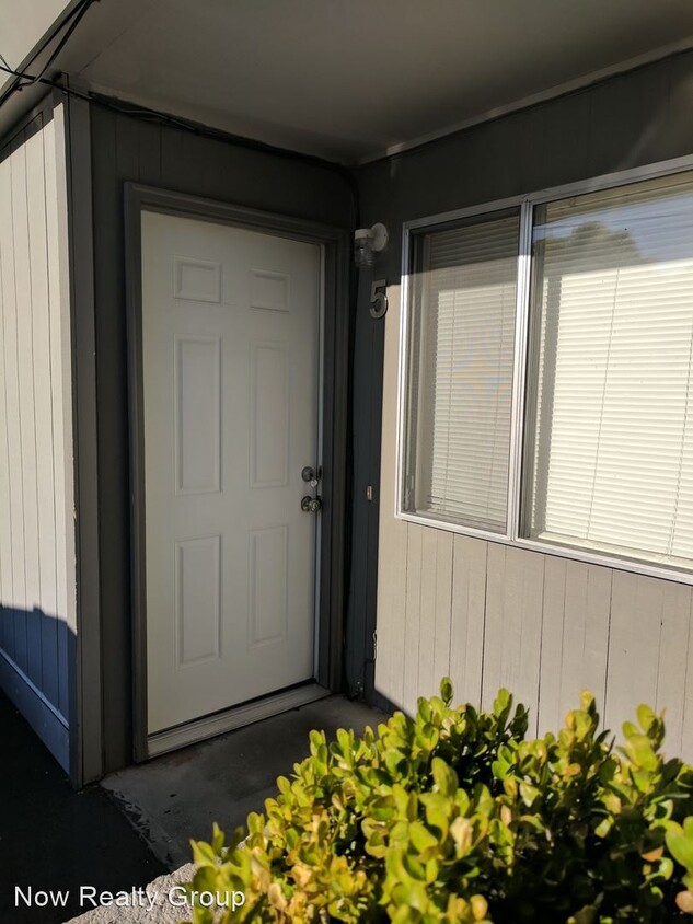 Foto principal - 7375-7405 SW Scholls Ferry Rd