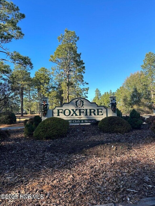 Foto del edificio - 7 Foxfire Blvd