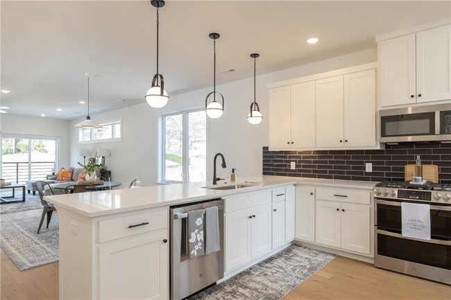 Building Photo - 205 W Lafayette St