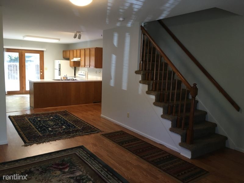 Primary Photo - 3 br, 1.5 bath Townhome - 819 Sycamore St