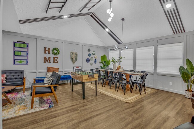 Foto del edificio - 13330 Trompilla Ln