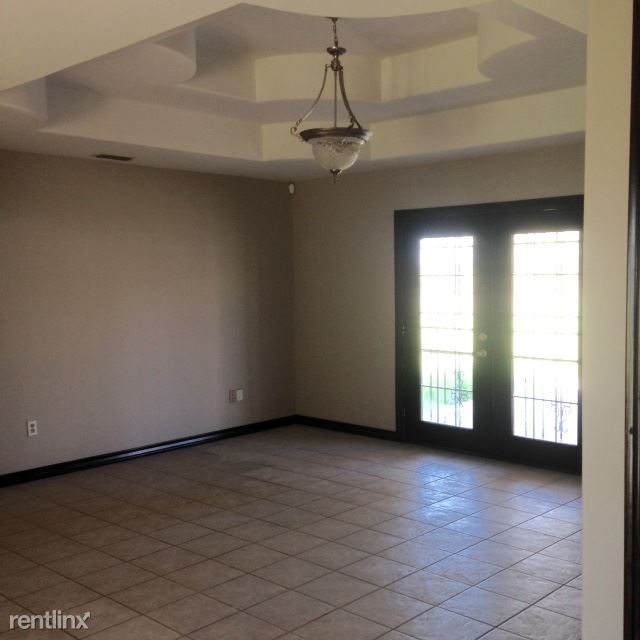 Building Photo - 2115 N FM 2360