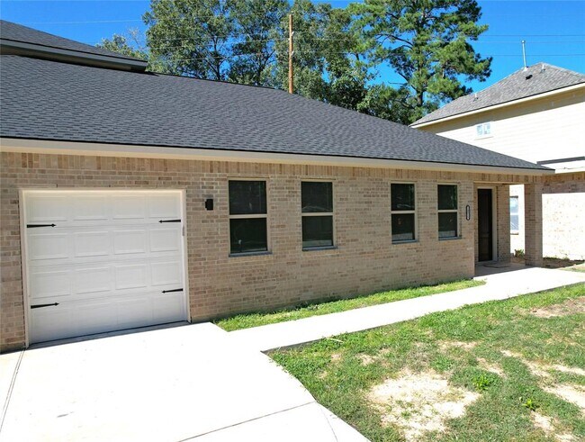 Building Photo - 24815 Glen Loch Dr