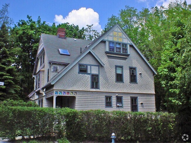 Building Photo - 609 Washington St