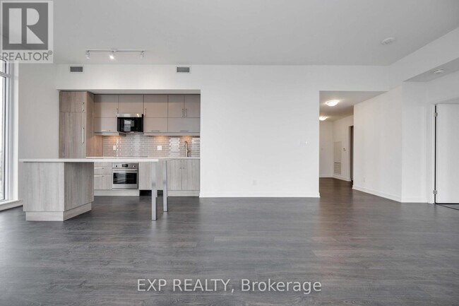Photo du bâtiment - 8119-8119 Birchmount Rd