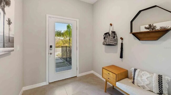 Building Photo - Modern 3 Bedroom Townhome for Lease in Wesley Chapel