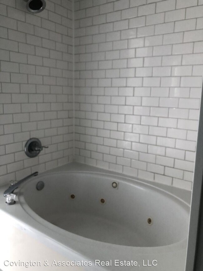 Foto del edificio - 3 br, 2 bath House - 7678 Elmwood Dr.