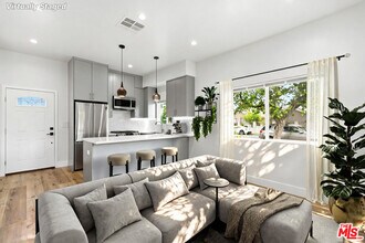 Building Photo - 8337 Gladbeck Ave
