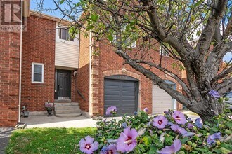 Building Photo - 2262 Margot St
