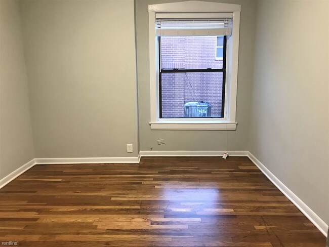 Foto del edificio - 1 br, 1 bath Apartment - 4617 N Ashland Ave