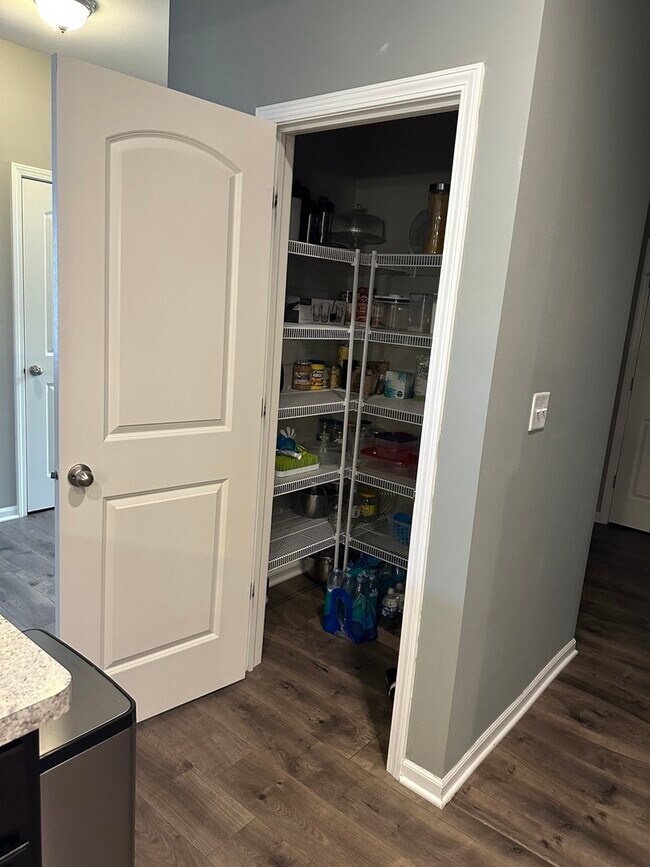 Building Photo - 300 Winthrop Dr