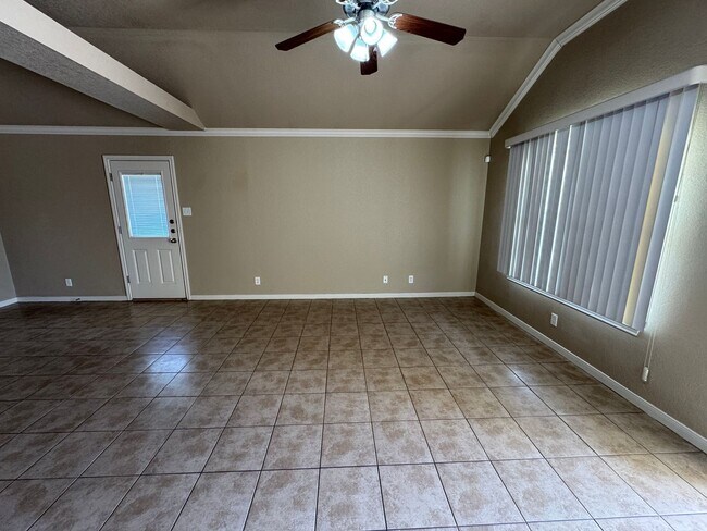 Foto del edificio - 1301 Powder River Dr