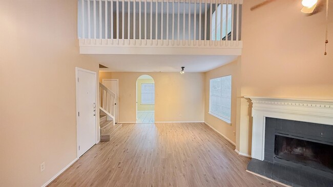 Foto del edificio - 17326 Harmony Hill Dr