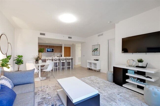 Foto del edificio - 401 N Birch Rd