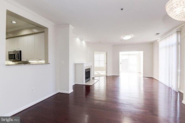 Foto del edificio - 1860 Stratford Park Pl