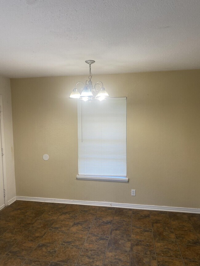 Foto del edificio - 2316 Sunny Ln
