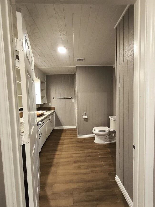 Foto del edificio - 512 Irby Ln