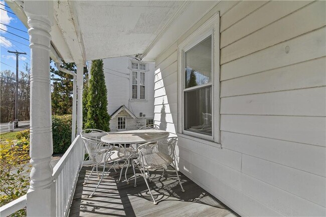 Building Photo - 1127 Tower Hill Rd