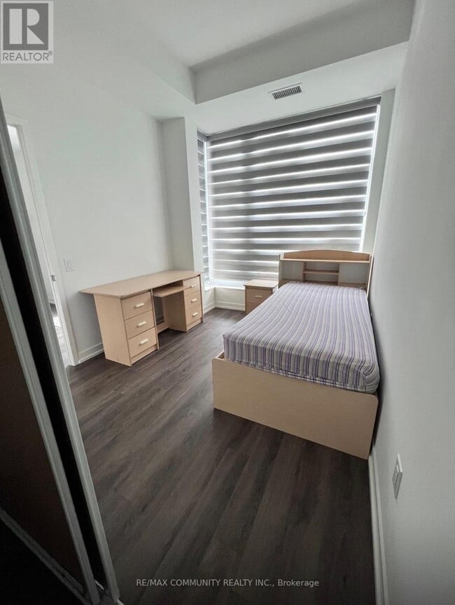 Building Photo - 3 Rosewater St