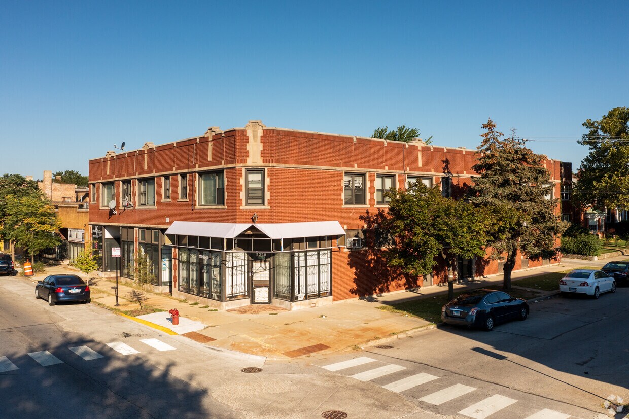 Foto principal - 7450 S Luella Ave