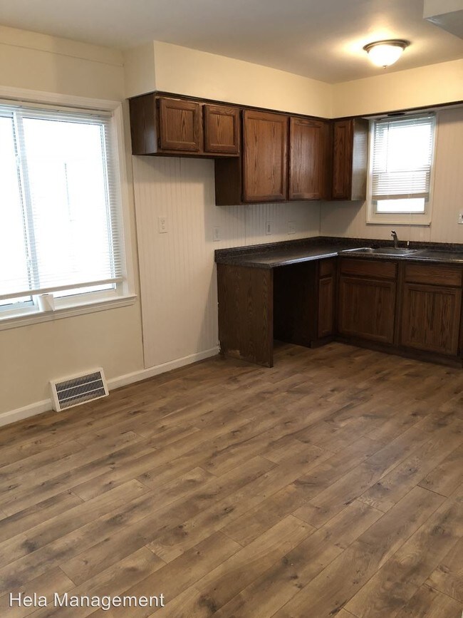 Foto del edificio - 15938 Macarthur