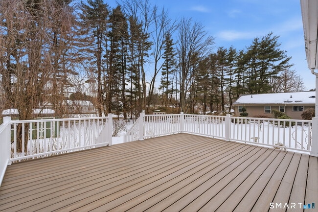 Foto del edificio - 35 W Ridge Dr