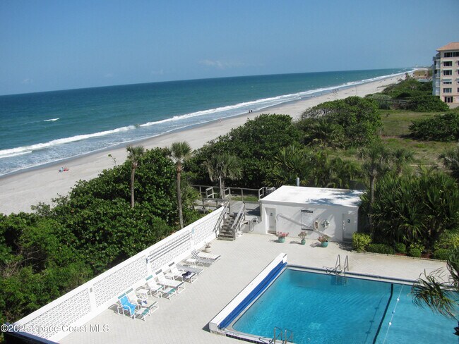 Building Photo - 877 N Hwy A1A