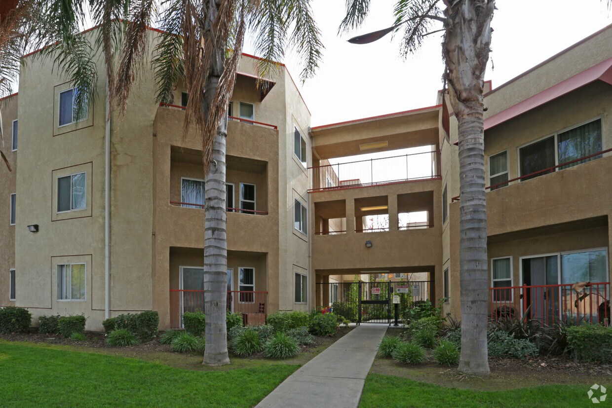 Porterville Family Apartments Apartments in Porterville, CA
