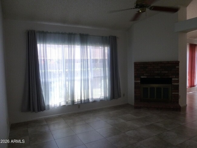Foto del edificio - 3853 W Ivanhoe St