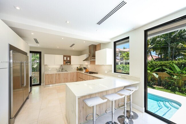 Foto del edificio - 120 Buttonwood Dr