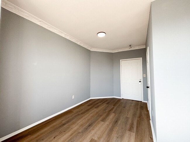 Building Photo - 478 S 15th St