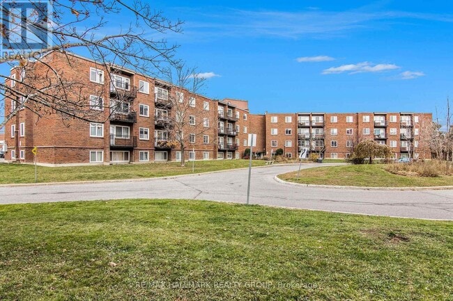 Building Photo - 2041-2041 Arrowsmith Dr