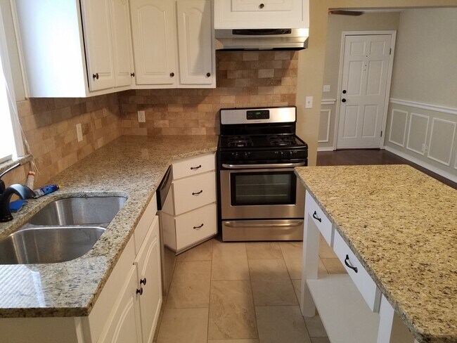 Building Photo - Charming 3 Bedroom 1 Bath in Ridglea Area!