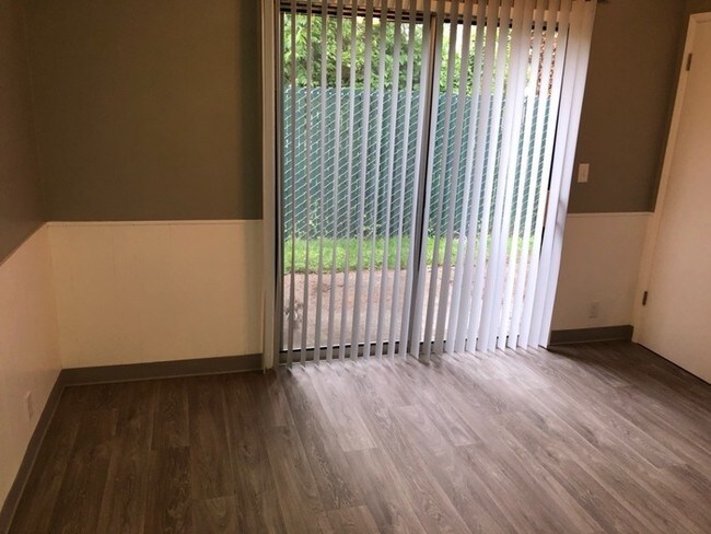 Foto del edificio - Newly Renovated Town Home
