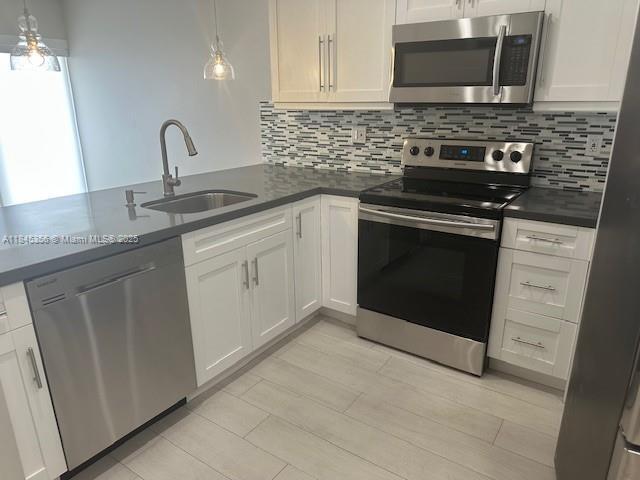 Building Photo - 10830 SW 72nd St