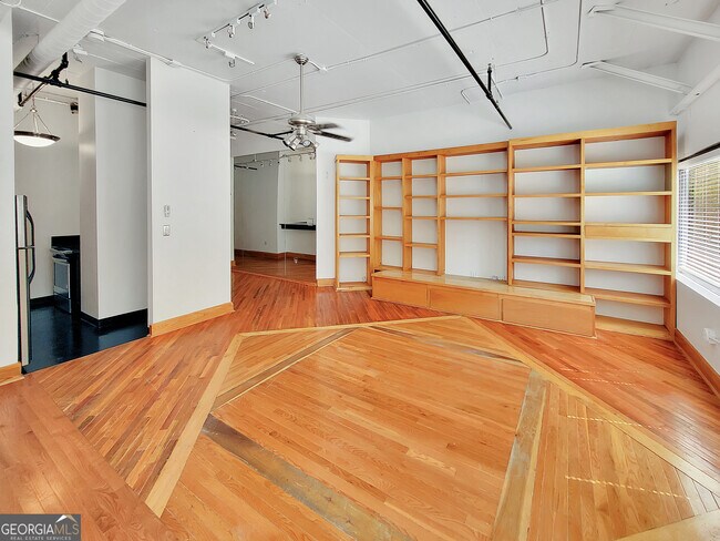 Foto del edificio - 120 Ralph McGill Blvd NE