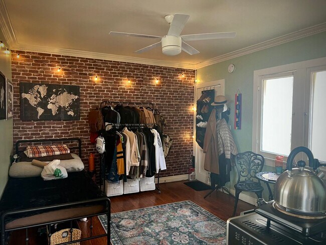 Foto del edificio - Cute and Cozy Studio in Los Angeles w/ Gar...