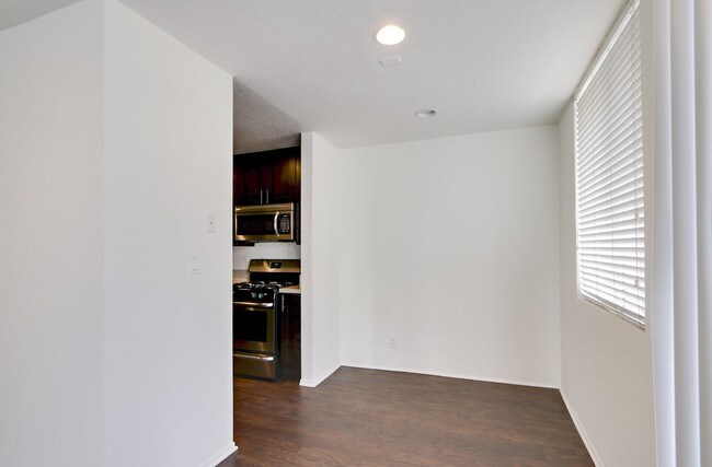 Foto del edificio - 10306 Keswick Ave