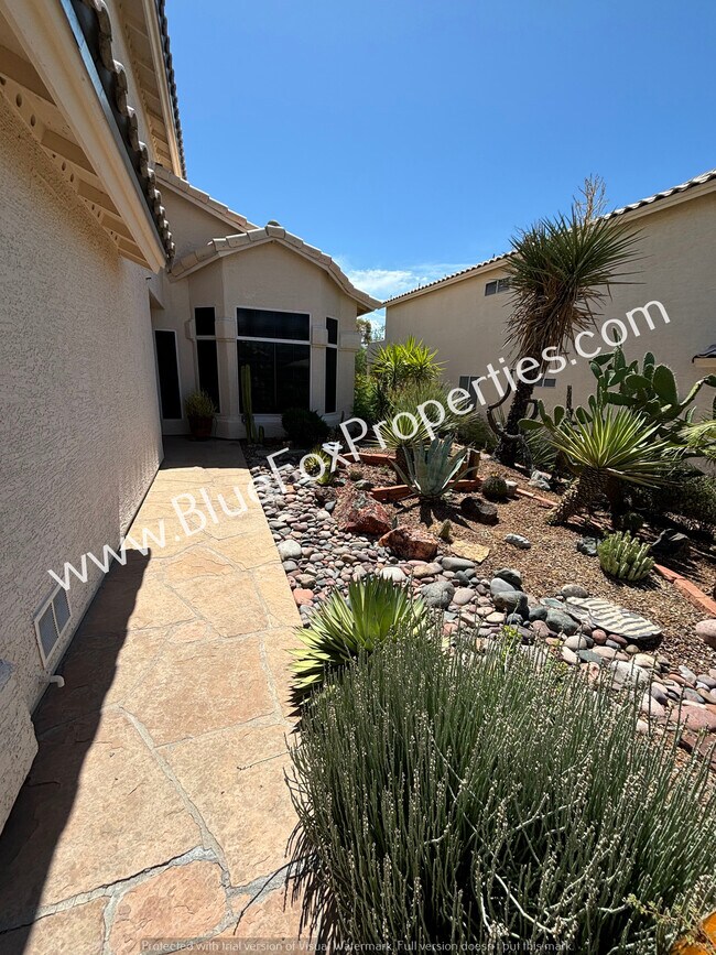 Foto del edificio - 5168 N Windriver Pl