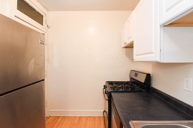 Foto del edificio - 1421 W Hutchinson St