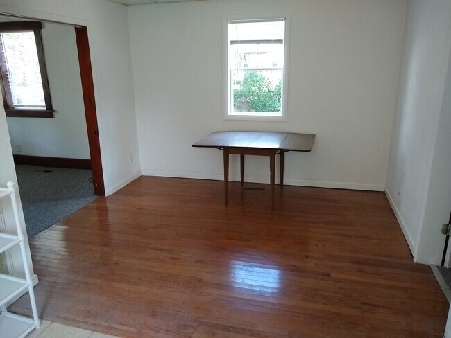 Foto del edificio - 514 S Elm St