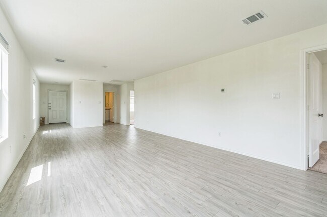 Foto del edificio - Newer Home in St. Hedwig with Full Applian...