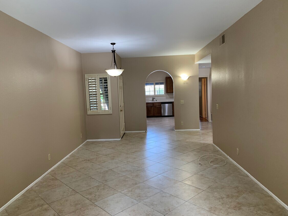 3710 S Bear St, Santa Ana, CA 92704 Condo for Rent in Santa Ana, CA