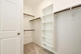 Building Photo - 2932 Tantara Dr