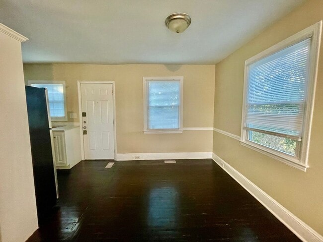 Building Photo - Welcome to this charming 3-bedroom, 1-bathroom home located off Freedom Dr in the vibrant city of...