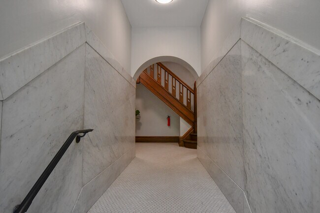 Entry - 5656 Waterman Blvd